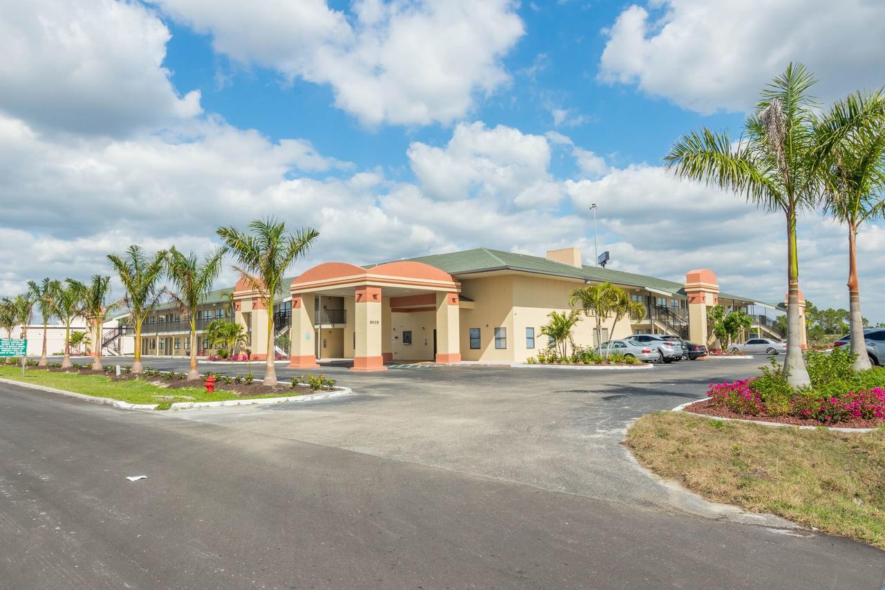 Baymont By Wyndham Punta Gorda/Port Charlotte Hotel Kültér fotó